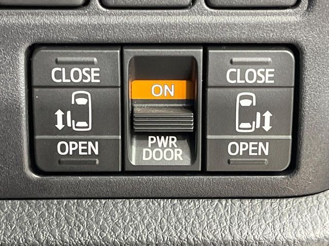 TOYOTA VOXY 2021 Image 31