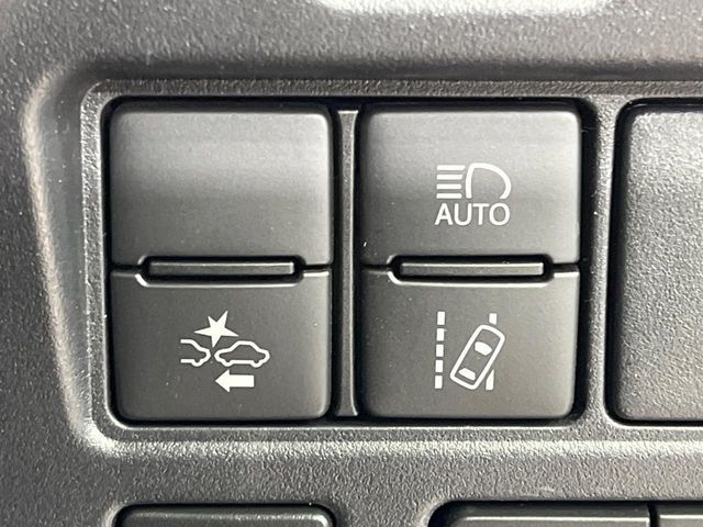 TOYOTA VOXY 2021 Image 31