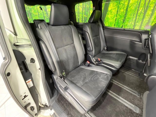 TOYOTA VOXY 2021 Image 31