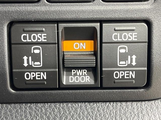 TOYOTA NOAH 2019 Image 31