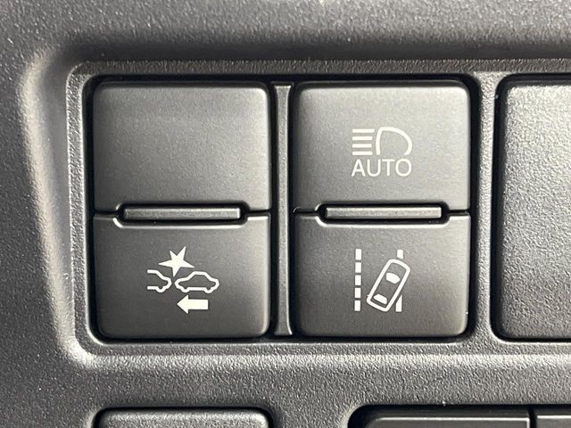 TOYOTA NOAH 2019 Image 31