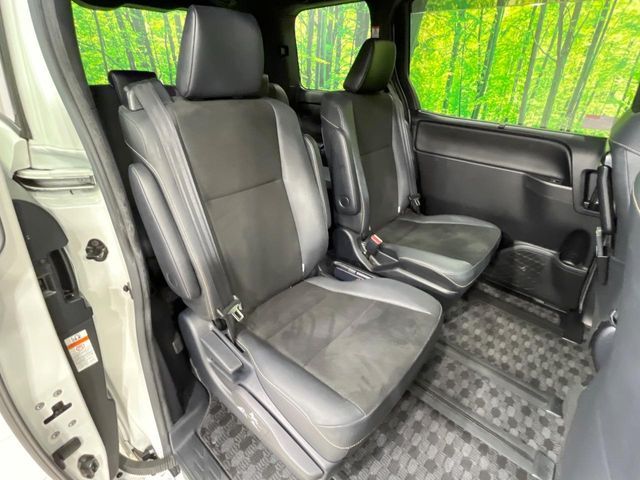 TOYOTA NOAH 2019 Image 31