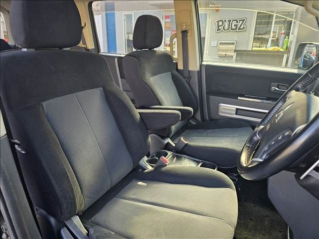 MITSUBISHI DELICA D:5 4WD 2011 Image 31