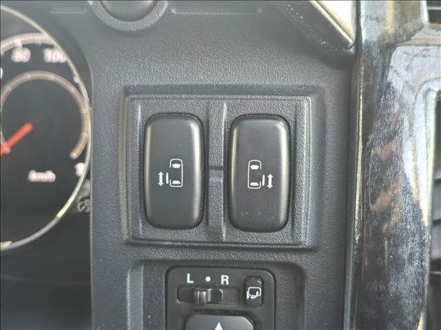 MITSUBISHI DELICA D:5 4WD 2011 Image 31