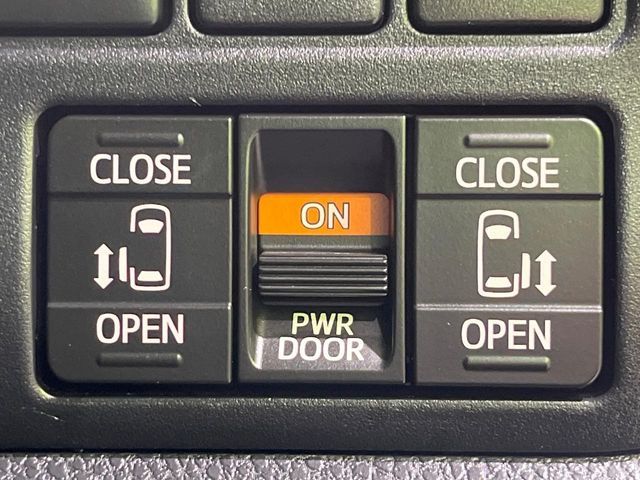 TOYOTA VOXY 2021 Image 31