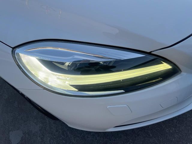 VOLVO V40 2019 Image 31