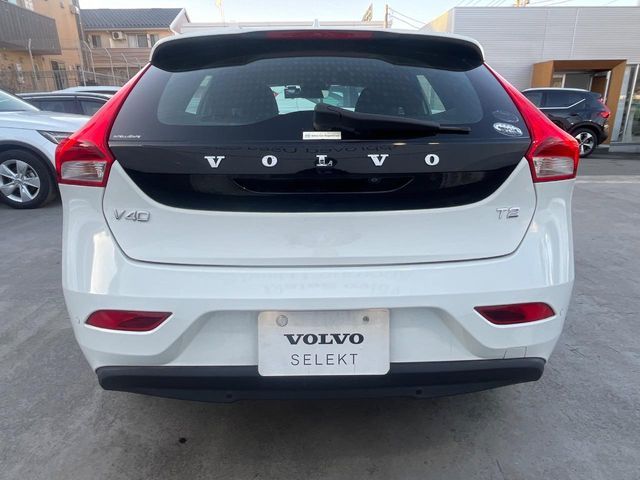 VOLVO V40 2019 Image 31