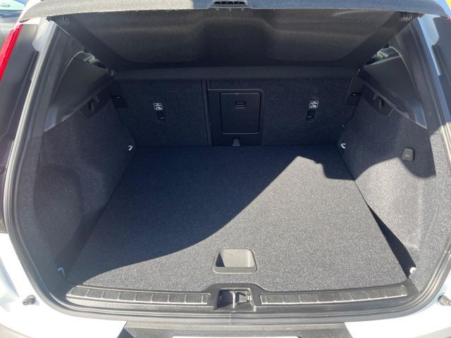 VOLVO XC40 2021 Image 31