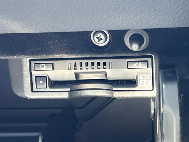 TOYOTA LEXUS IS300H 2023 Image 31