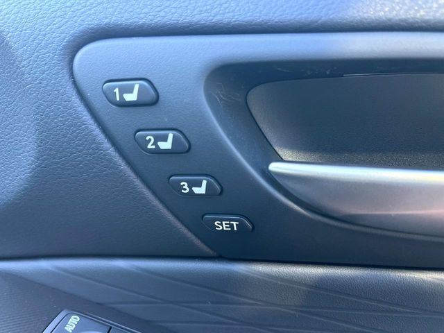 TOYOTA LEXUS IS300H 2021 Image 31