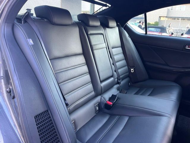 TOYOTA LEXUS IS300H 2021 Image 31