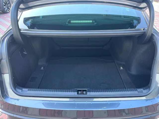 TOYOTA LEXUS IS300H 2021 Image 31