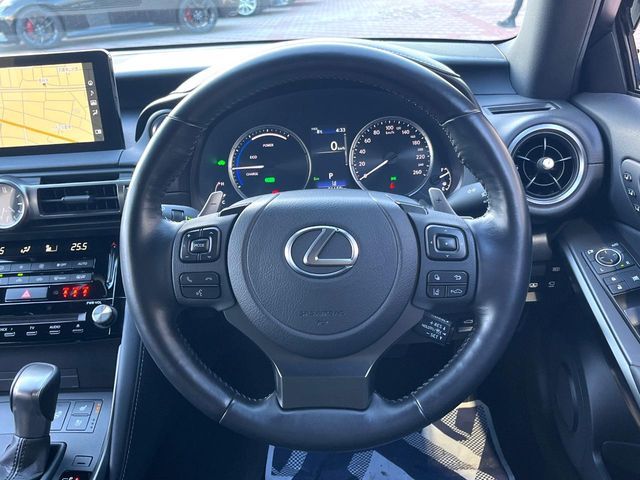 TOYOTA LEXUS IS300H 2021 Image 31