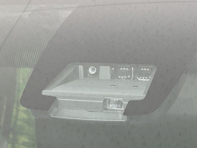 TOYOTA VOXY 2017 Image 31