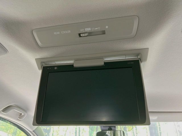 TOYOTA VOXY 2017 Image 31