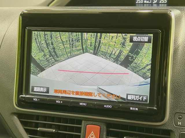 TOYOTA VOXY 2017 Image 31