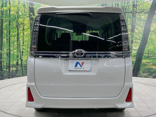 TOYOTA VOXY 2017 Image 31