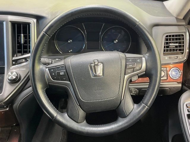 TOYOTA CROWN SEDAN HYBRID 2015 Image 31