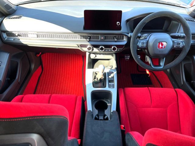 HONDA CIVIC HATCHBACK 2025 Image 31