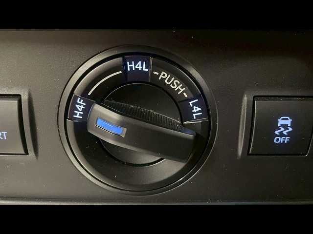 TOYOTA LANDCRUISER PRADO 2022 Image 31