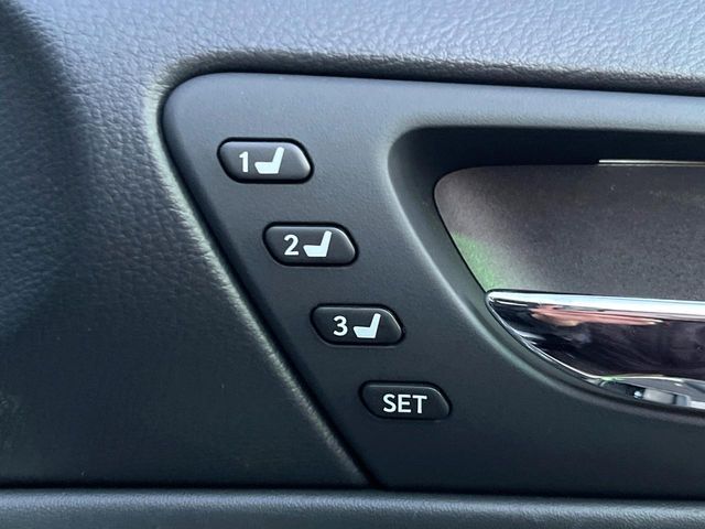 TOYOTA LEXUS IS300H 2015 Image 31