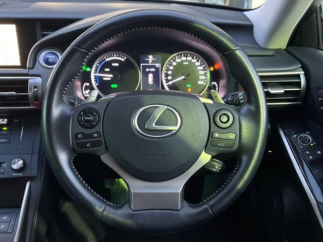 TOYOTA LEXUS IS300H 2015 Image 31