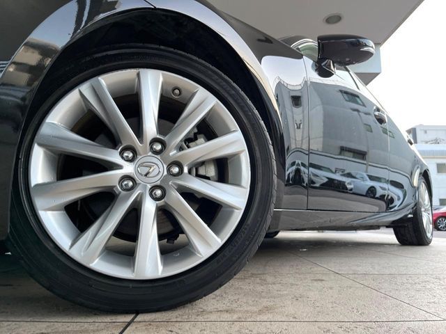 TOYOTA LEXUS IS300H 2015 Image 31