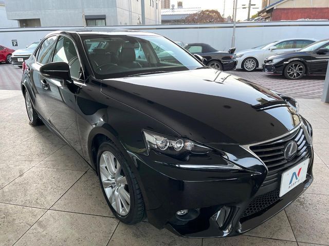 TOYOTA LEXUS IS300H 2015 Image 31