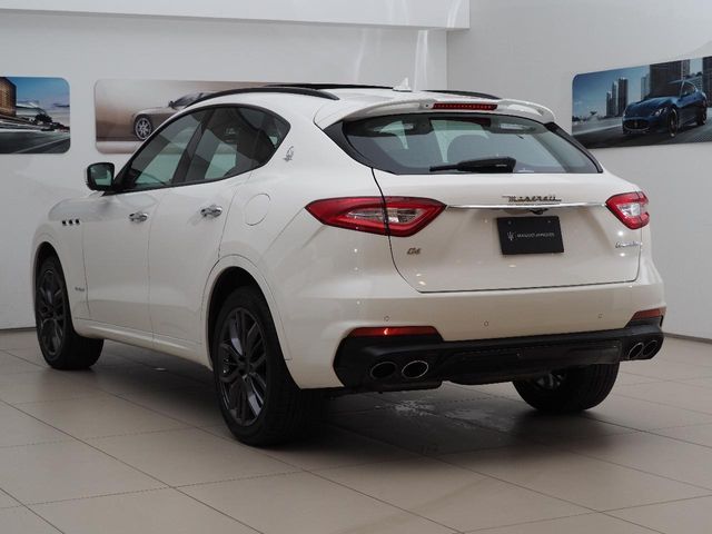 MASERATI LEVANTE 2018 Image 31