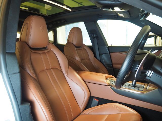 MASERATI LEVANTE 2018 Image 31