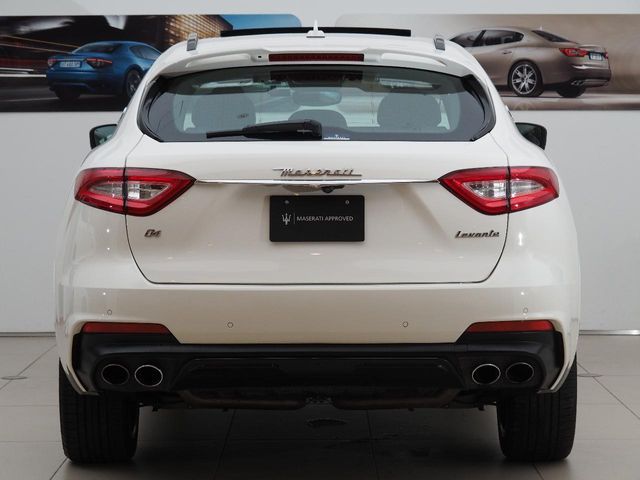 MASERATI LEVANTE 2018 Image 31