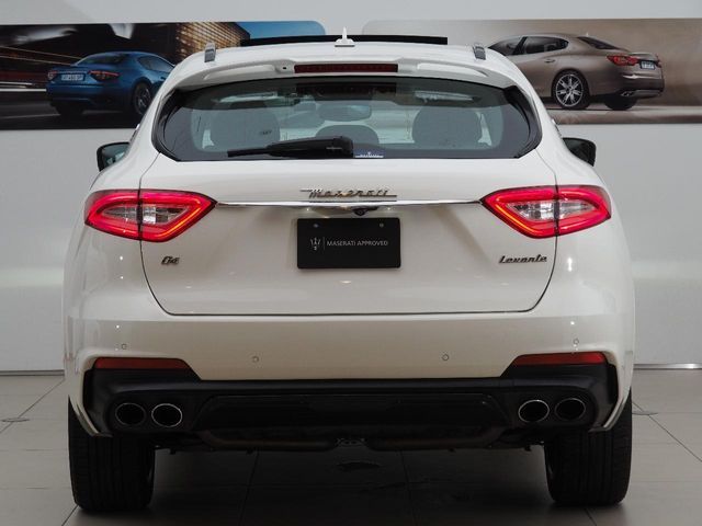 MASERATI LEVANTE 2018 Image 31