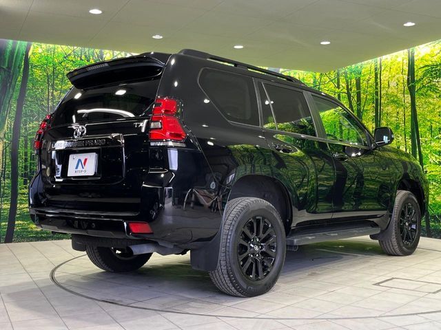TOYOTA LANDCRUISER PRADO 2022 Image 31