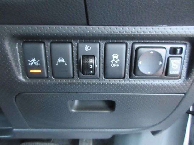 NISSAN NV150 AD 4WD 2019 Image 31