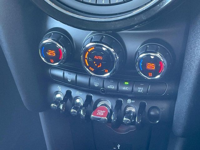 BMW MINI COOPER D 5DOOR 2019 Image 31