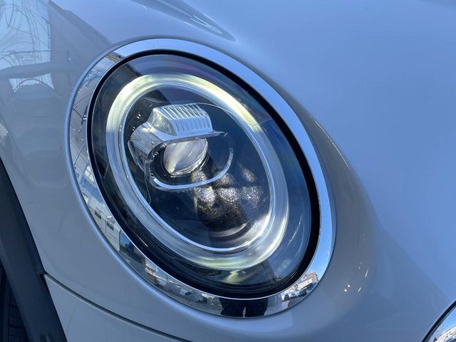 BMW MINI COOPER D 5DOOR 2019 Image 31