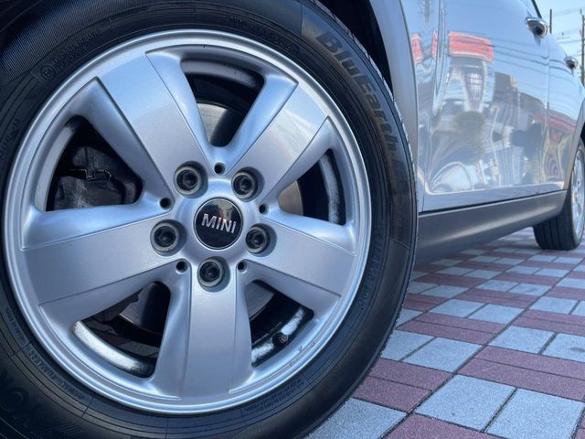 BMW MINI COOPER D 5DOOR 2019 Image 31