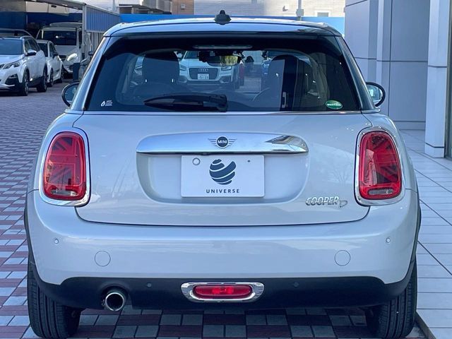 BMW MINI COOPER D 5DOOR 2019 Image 31