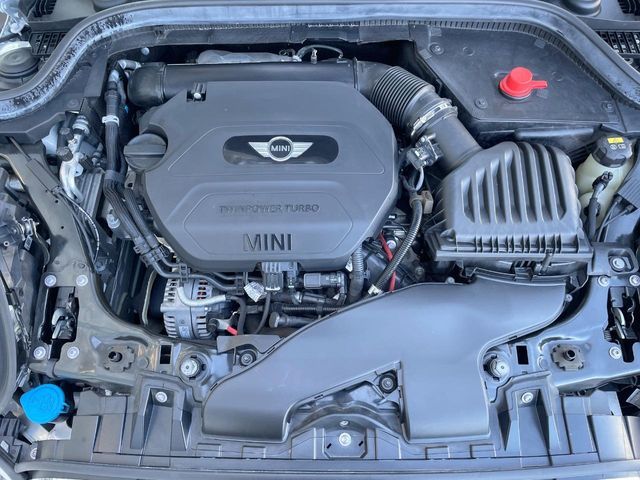 BMW MINI COOPER D 5DOOR 2019 Image 31