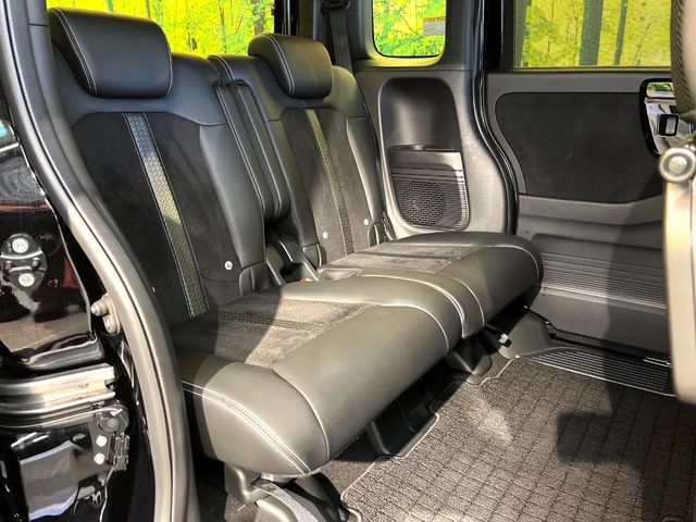 HONDA N BOX CUSTOM 2023 Image 31