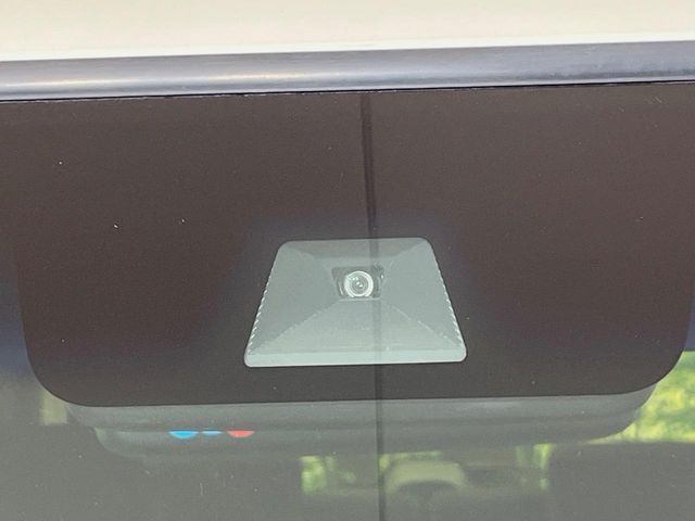 HONDA N BOX 2018 Image 31