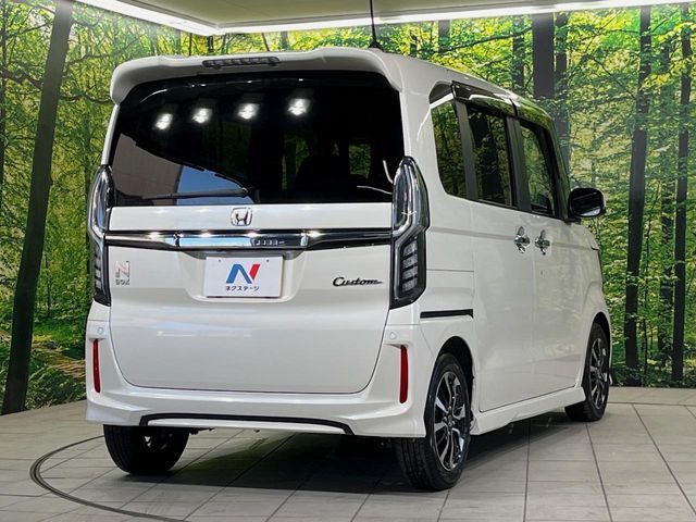 HONDA N BOX 2018 Image 31