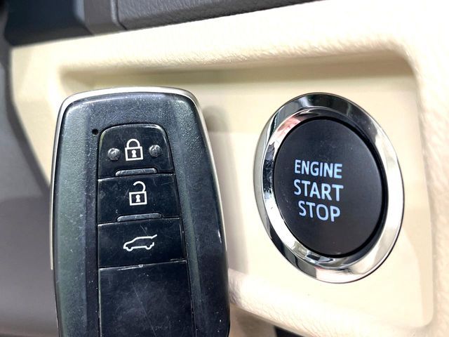 TOYOTA LANDCRUISER PRADO 2022 Image 31