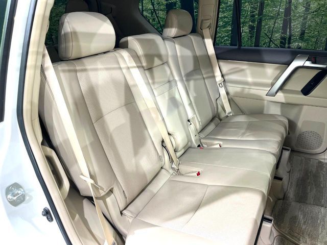 TOYOTA LANDCRUISER PRADO 2022 Image 31