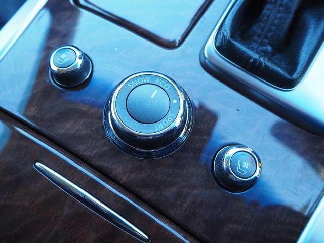 NISSAN FUGA HYBRID 2015 Image 31