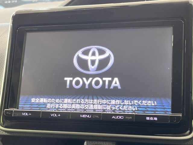TOYOTA VOXY HYBRID 2015 Image 31