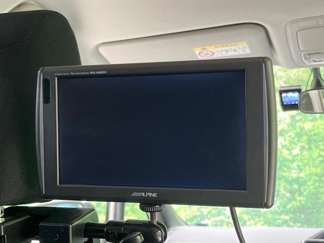 TOYOTA VOXY HYBRID 2015 Image 31