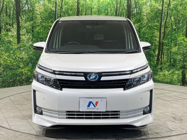 TOYOTA VOXY HYBRID 2015 Image 31