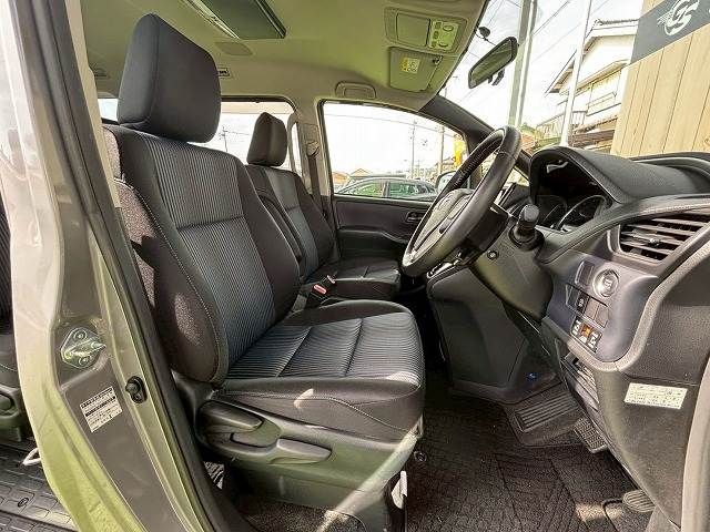 TOYOTA VOXY 2015 Image 31