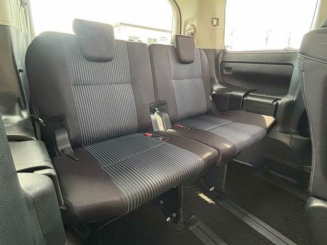 TOYOTA VOXY 2015 Image 31